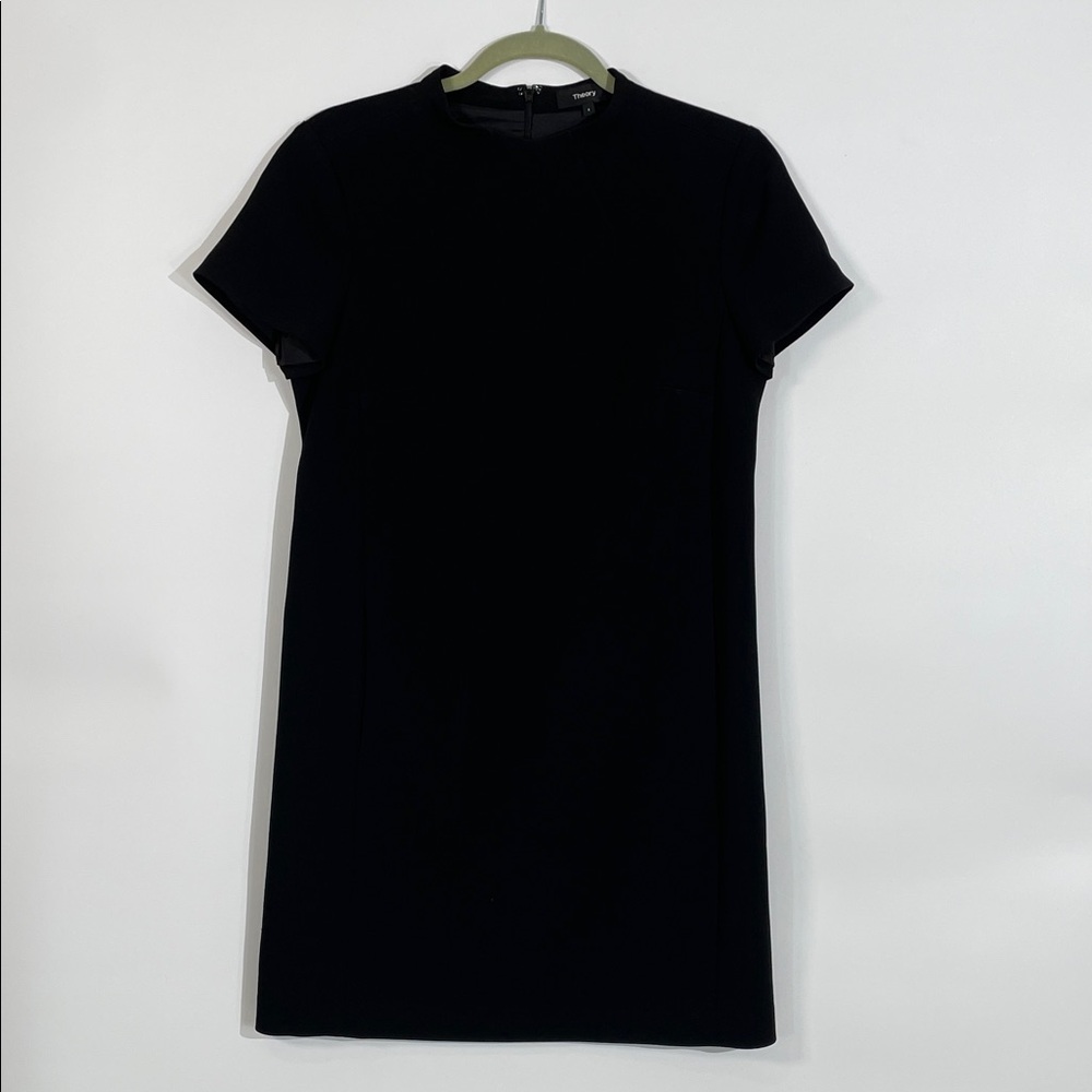 Theory Dress size 4 Classic Black Shift Excellent Preowned Condition